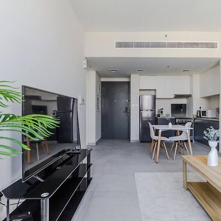 Sahab - Solo 1Br Apt In Al Jada ชาร์จาห์ ภายนอก รูปภาพ