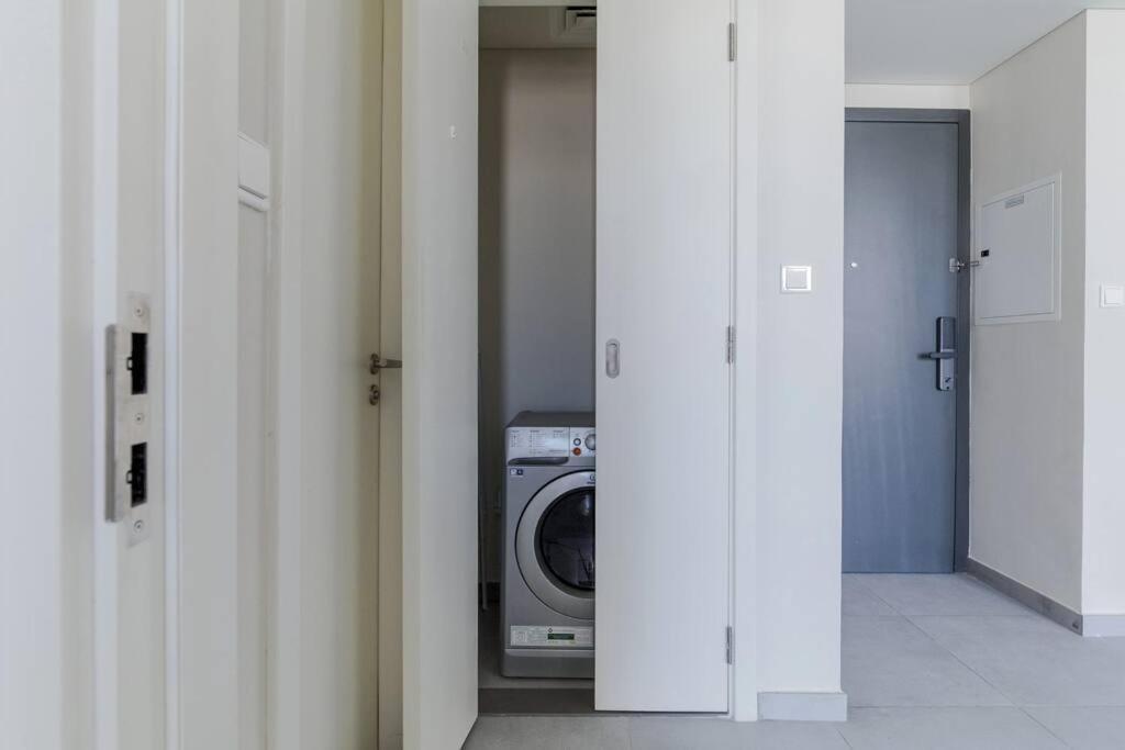 Sahab - Solo 1Br Apt In Al Jada ชาร์จาห์ ภายนอก รูปภาพ