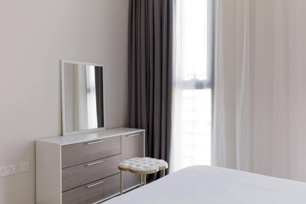 Sahab - Solo 1Br Apt In Al Jada ชาร์จาห์ ภายนอก รูปภาพ