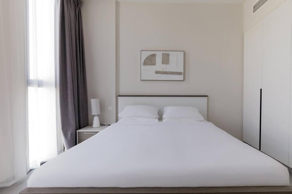 Sahab - Solo 1Br Apt In Al Jada ชาร์จาห์ ภายนอก รูปภาพ