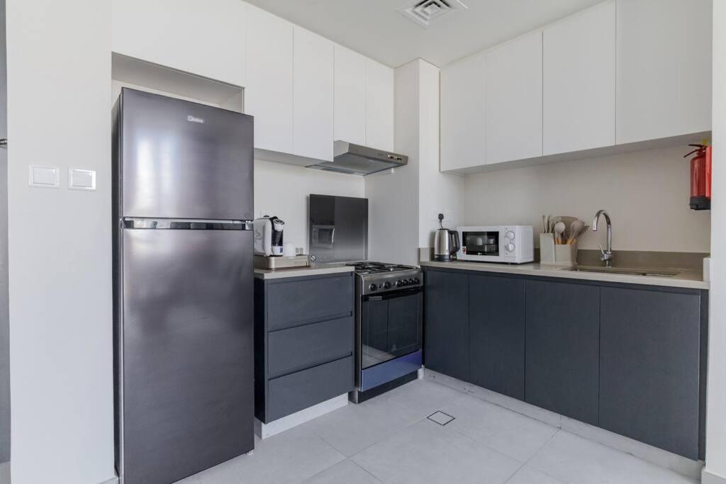 Sahab - Solo 1Br Apt In Al Jada ชาร์จาห์ ภายนอก รูปภาพ