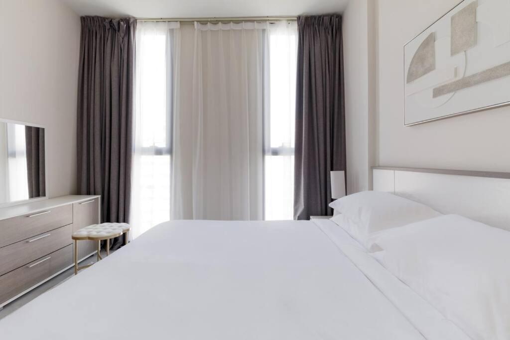 Sahab - Solo 1Br Apt In Al Jada ชาร์จาห์ ภายนอก รูปภาพ